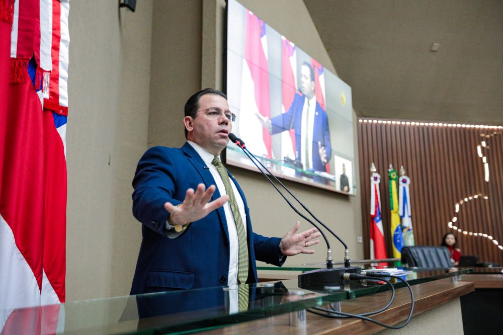 Deputado pede convocação de secretária para explicar falta de merenda nas escolas do AM