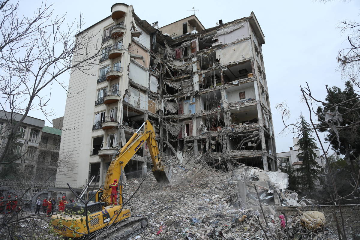 Irã rejeita proposta de paz dos EUA e diz que Trump ‘negocia consigo mesmo’