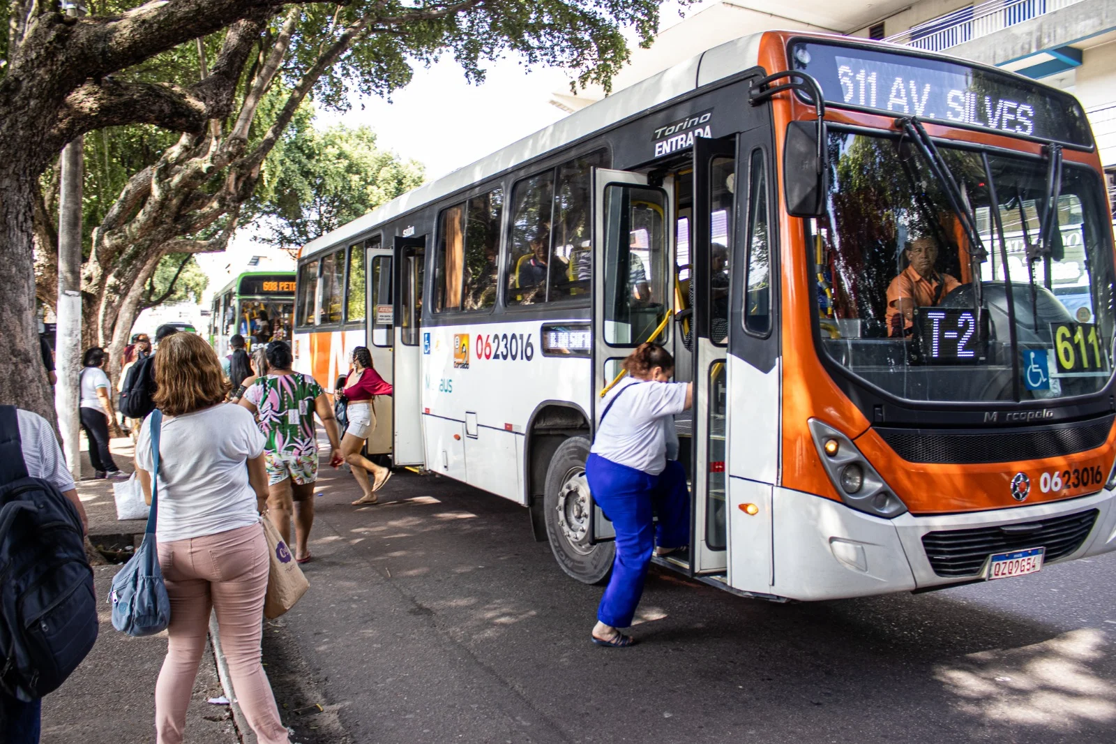 David Almeida contrata empresa de SP por R$ 5,3 milhões para reestruturar transporte público