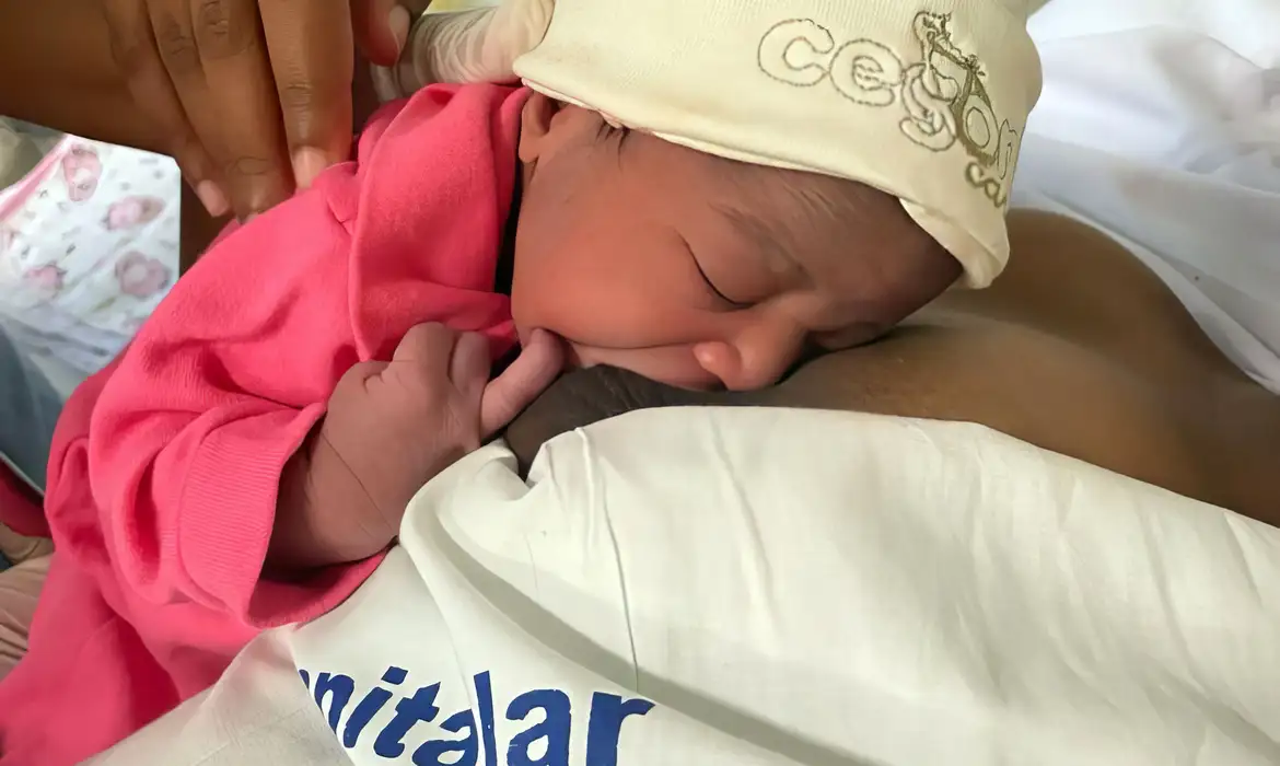 Sancionada lei que amplia licença-paternidade 