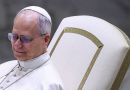 Papa Leão XIV critica mundo “devastado por tiranos”