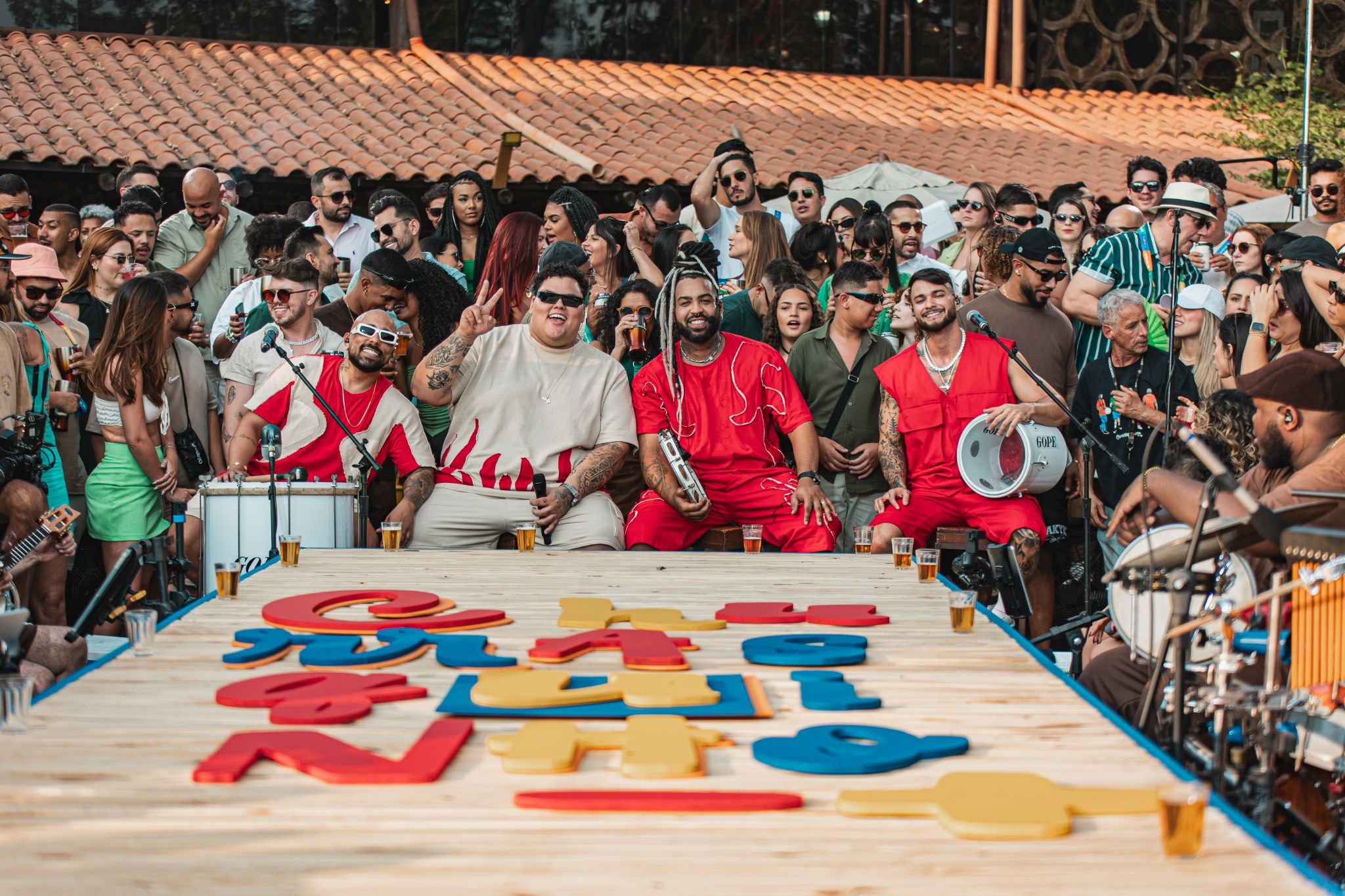 Show de Menos é Mais custa R$ 700 mil em festa de aniversário de Itacoatiara