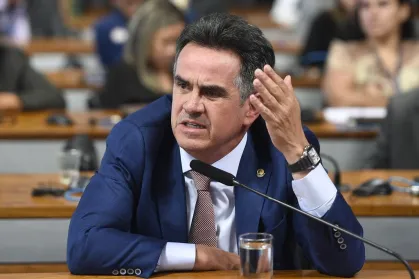 Senador Ciro Nogueira é alvo de operação da PF
