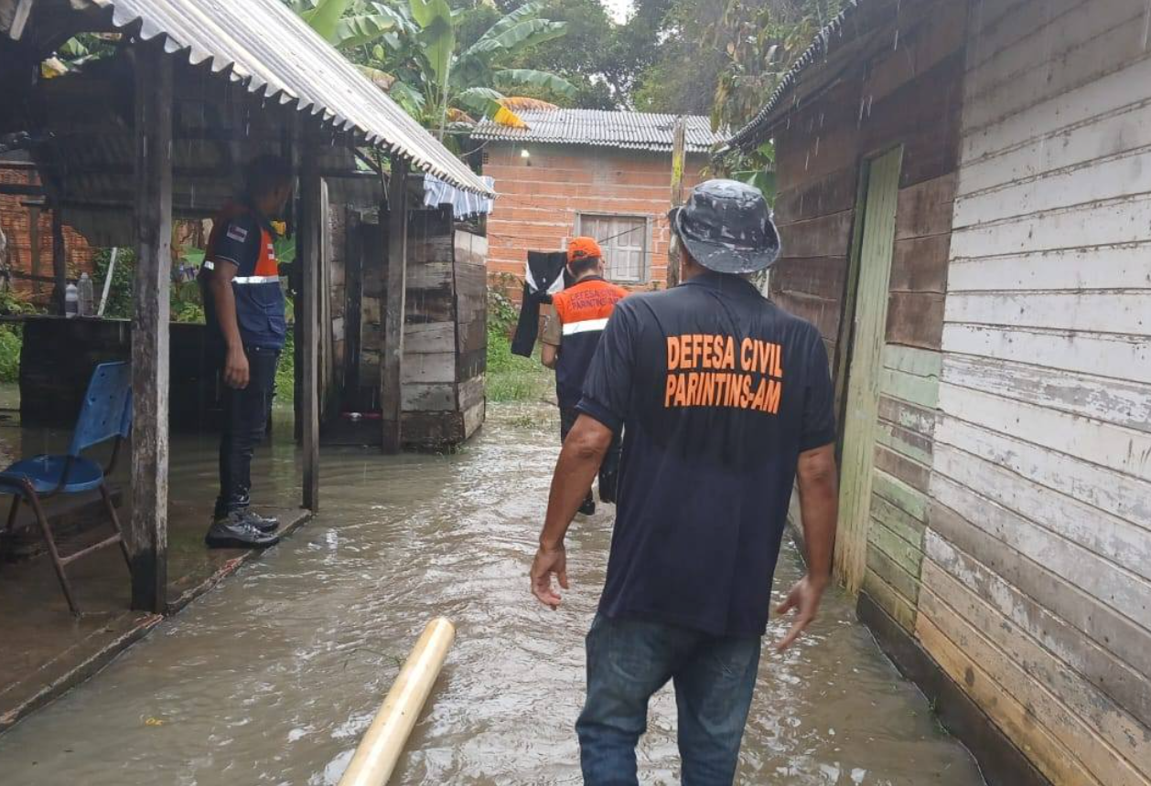Chuvas intensas levam Parintins a decretar situação de emergência