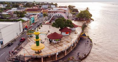 Parintins decreta emergência após avanço de erosão ameaçar orla da cidade