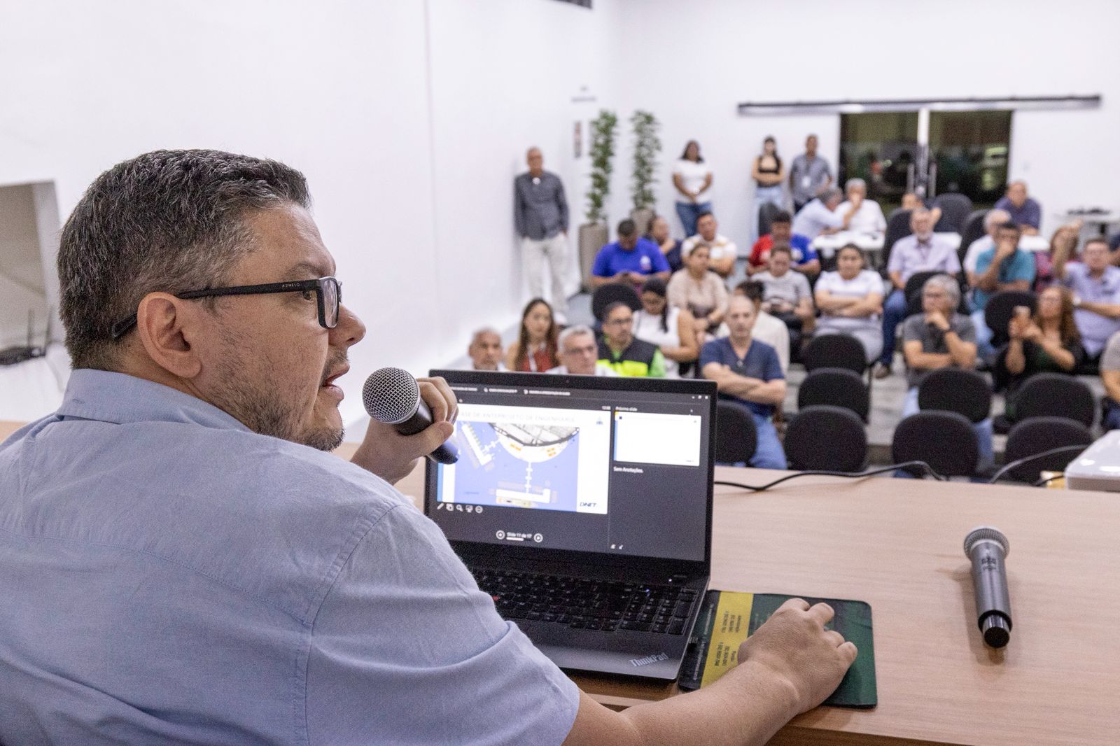 Projetos do novo Porto da Manaus Moderna são apresentados a feirantes e comerciantes