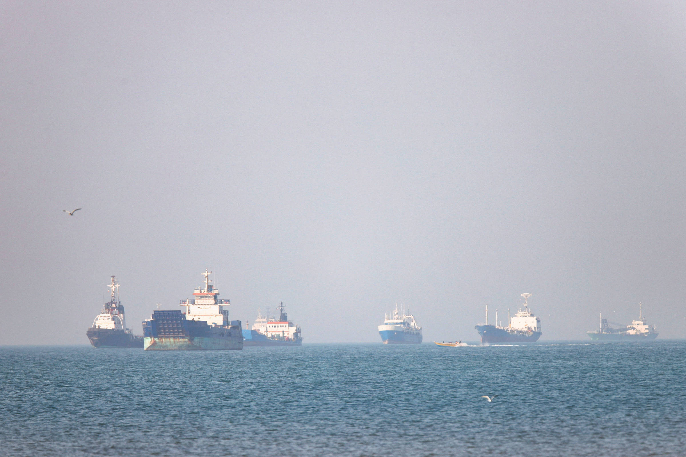 Irã nega ataque a navio sul-coreano em Hormuz