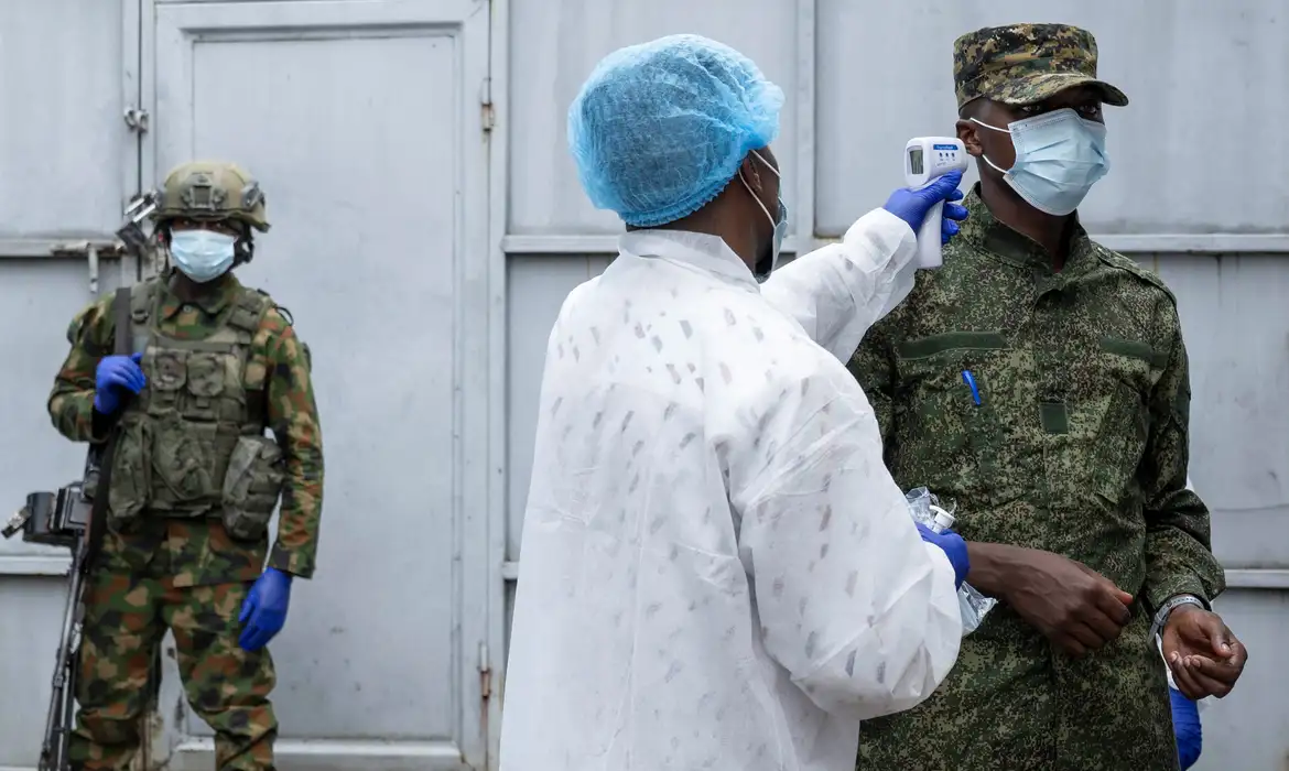 Ebola: veja cronologia da doença e entenda causa de surtos na África