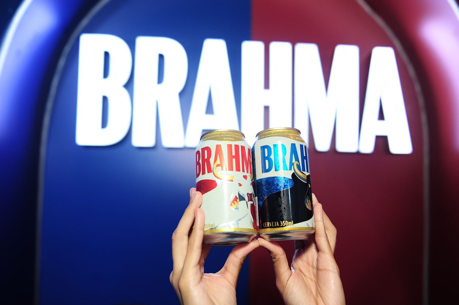 Parintins 2026: Brahma revela latas especiais do Garantido e Caprichoso
