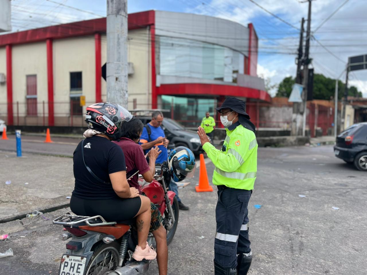 Dez motos irregulares são removidas na zona Leste de Manaus