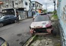 Veículos abandonados são removidos nas zonas Sul e Centro-Sul de Manaus