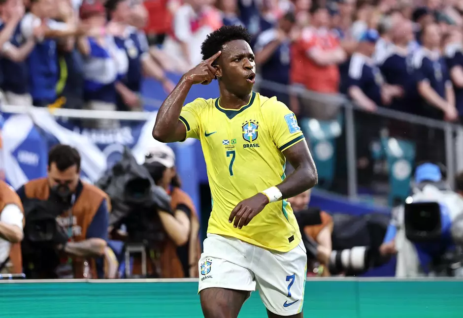 Jogo do Brasil altera expediente em Manaus e quatro municípios do AM na segunda-feira