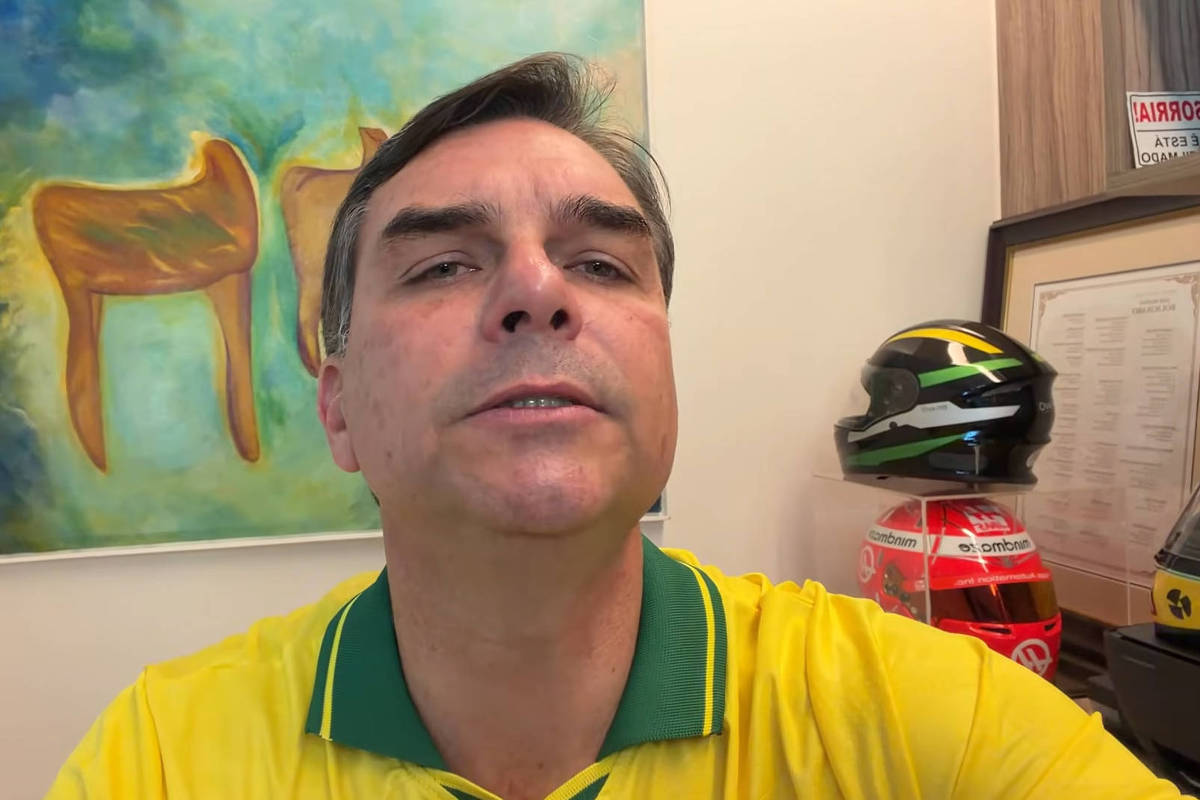 Bolsonaro diz em carta que Flávio é seu porta-voz e candidato, após crise envolvendo Michelle
