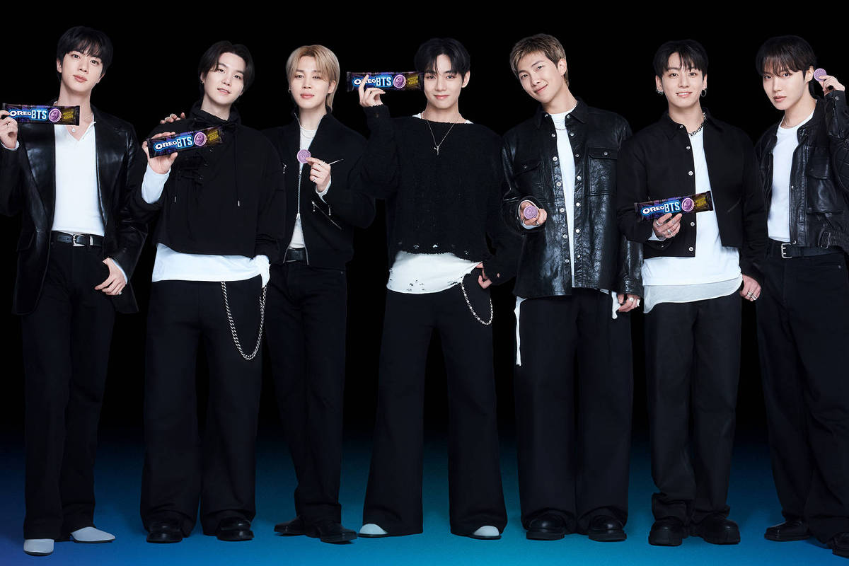 Oreo lança bolacha roxa em parceria com o BTS no Brasil