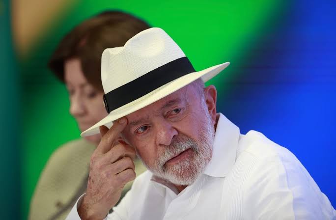 Lula acusa Trump de agir como “pirata” no Estreito de Ormuz