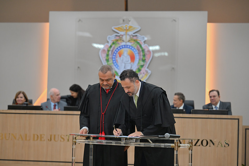 TJAM empossa Marco Choy como novo desembargador
