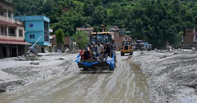 Enchentes entre Nepal e Tibete deixam quase 400 mortos e mais de 1.400 desaparecidos