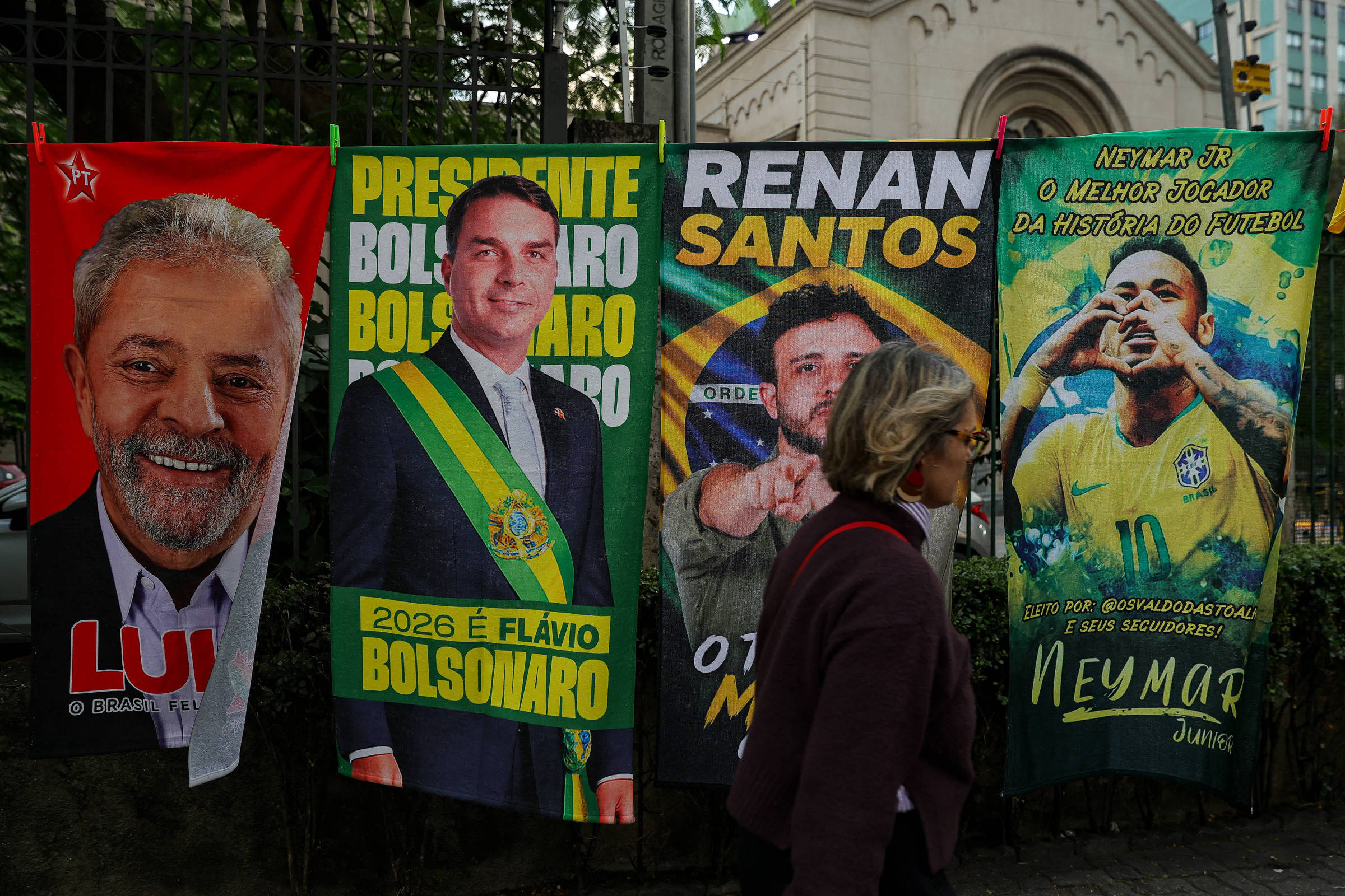 Vaquinhas eleitorais arrecadam mais de R$ 10 mi, e Renan arrecada quase o dobro de Bolsonaro em 2022