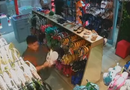 Suspeito é procurado após furtar mais de R$ 7 mil em calçados de loja em Manaus