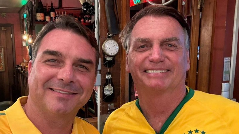 Moraes autoriza retomada de visitas de Flávio Bolsonaro ao pai